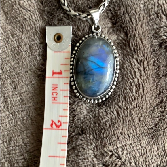 Oval Labradorite Silver Pendant - Picture 4 of 4